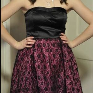 Alyn Paige black and pink dress size 9/10